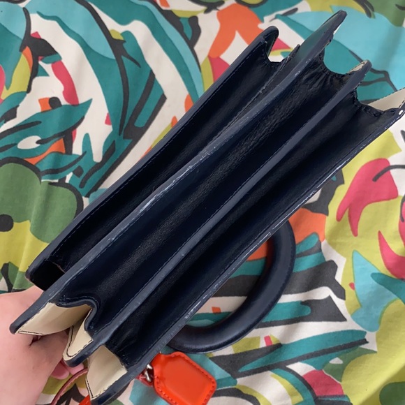 Bill Blass Bag - Picture 7 of 8